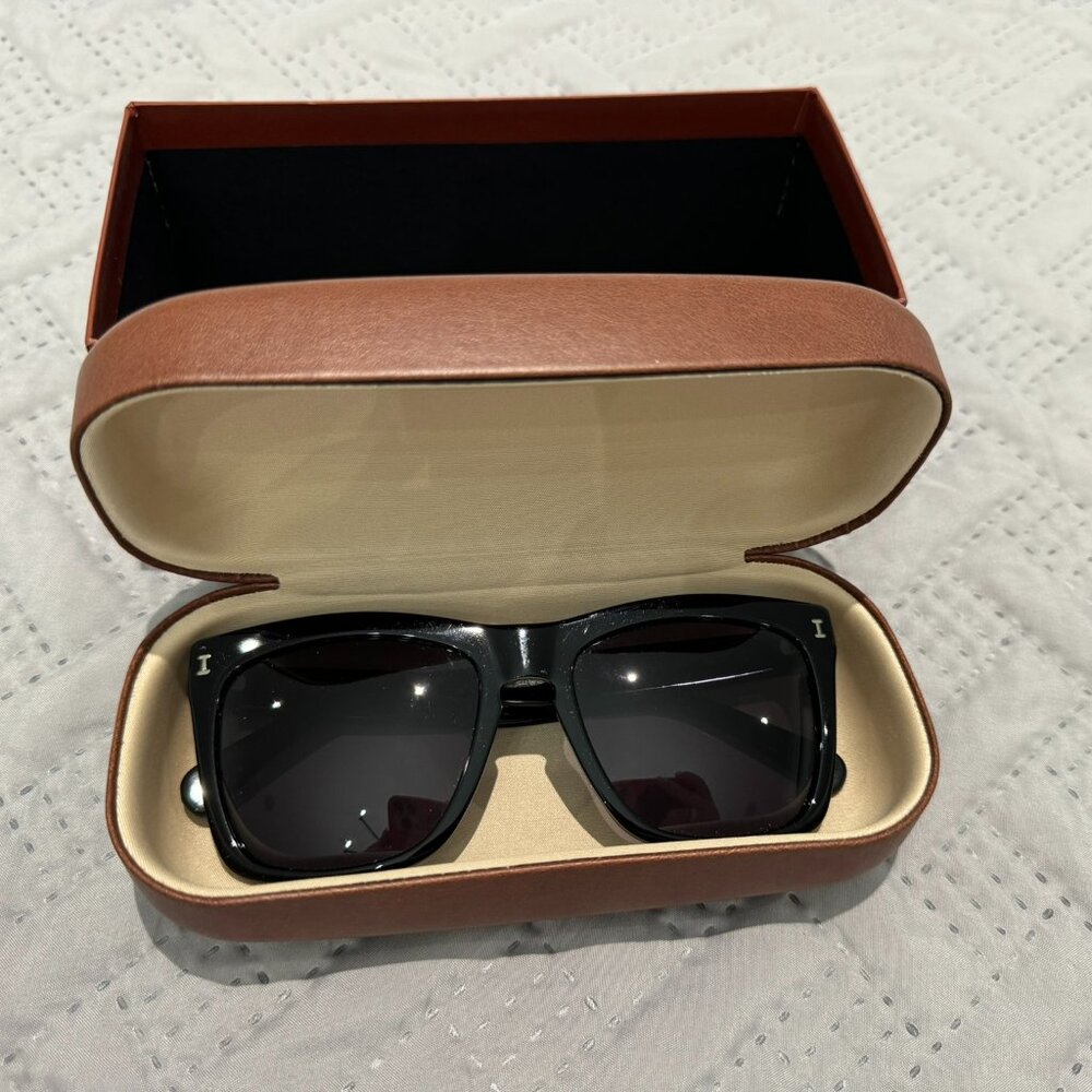 Illesteva Los Feliz Sunglasses - Black/Grey
